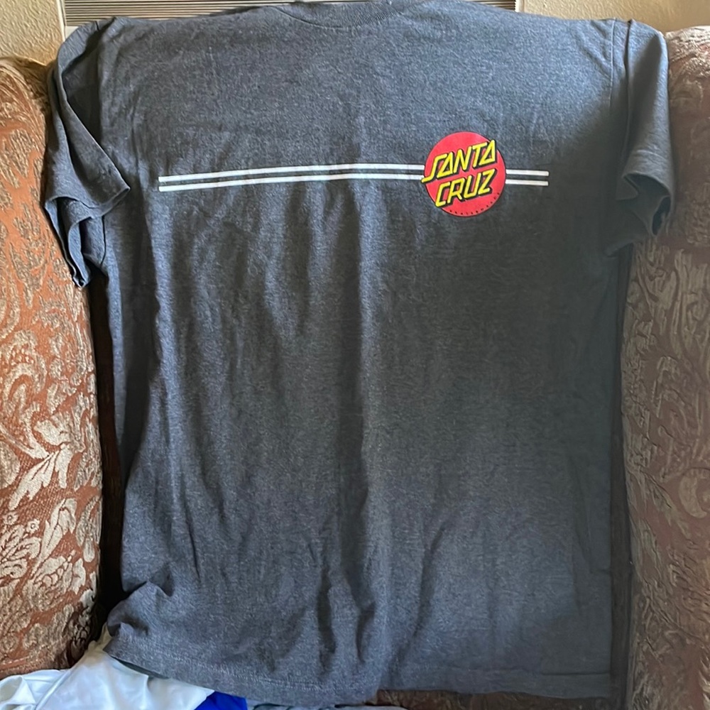 Short sleeve t-shirt.  Like new!